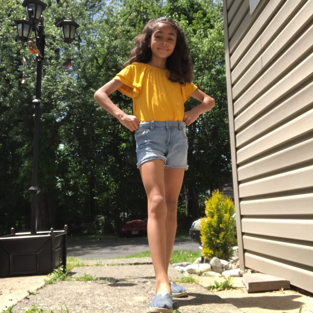 Meet your Posher, Zaira